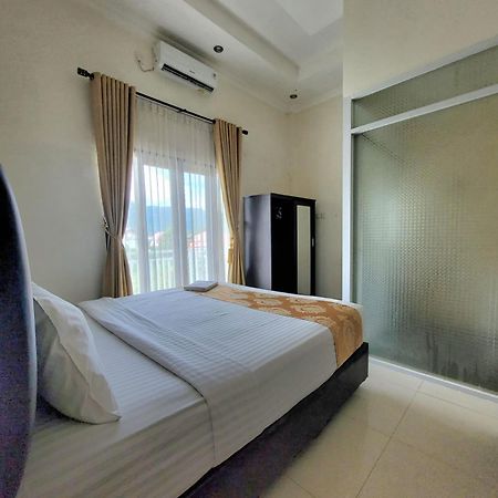 Mahakam Guest House Παντάνγκ Δωμάτιο φωτογραφία